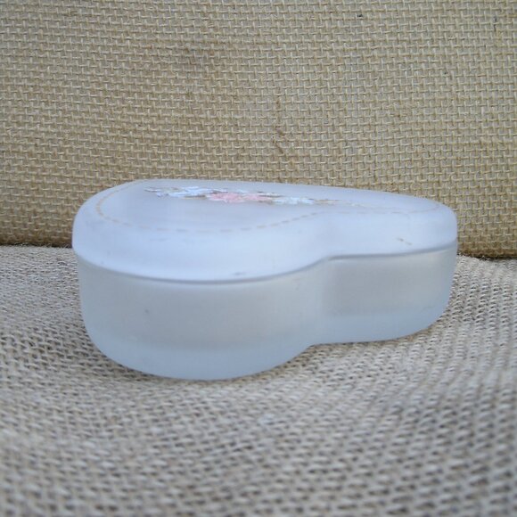 Vintage Viking Glass Floral Heart Trinket Box - Picture 7 of 16